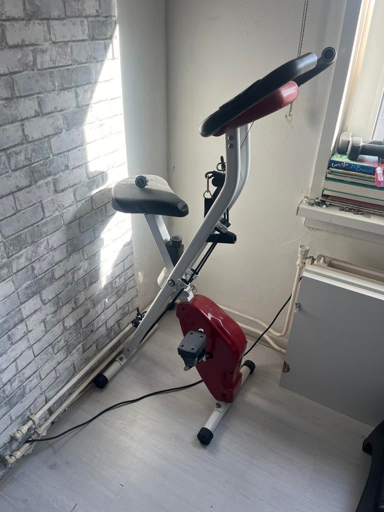 Hometrainer met kracht training - Weinig gebruikt, Ophalen of Verzenden, Zo goed als nieuw, Metaal, Benen