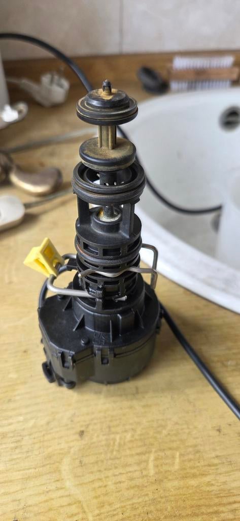 Driewegklep Remeha Tzerra, Doe-het-zelf en Verbouw, Verwarming en Radiatoren, Zo goed als nieuw, Cv-ketel of Combi-ketel, 30 tot 80 cm