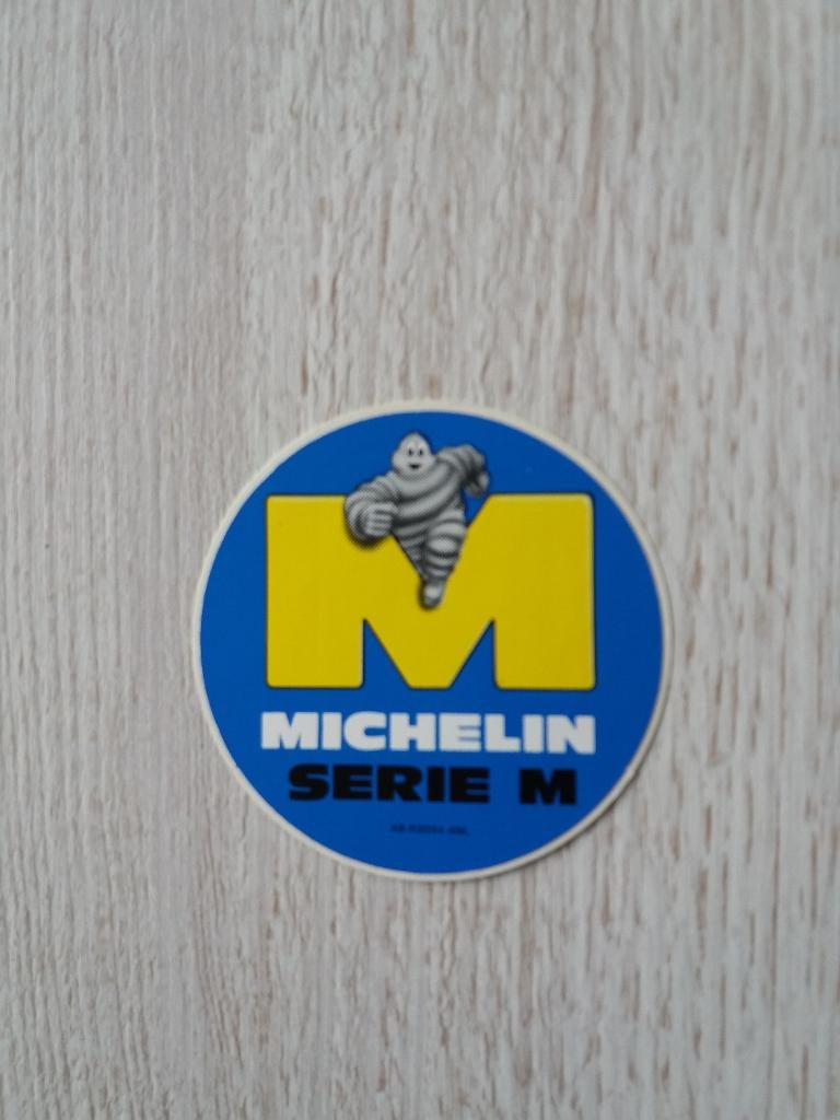 sticker M MICHELIN serie M, Verzamelen, Ophalen of Verzenden, Zo goed als nieuw, Merk