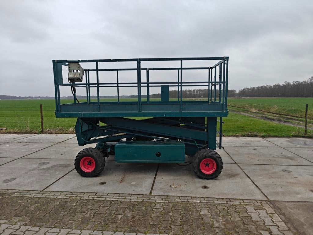 Robuuste Upright Hoogwerker - Ideaal voor Buitenwerk, Zakelijke goederen, Machines en Bouw | Liften, Steigers en Ladders, Ophalen of Verzenden