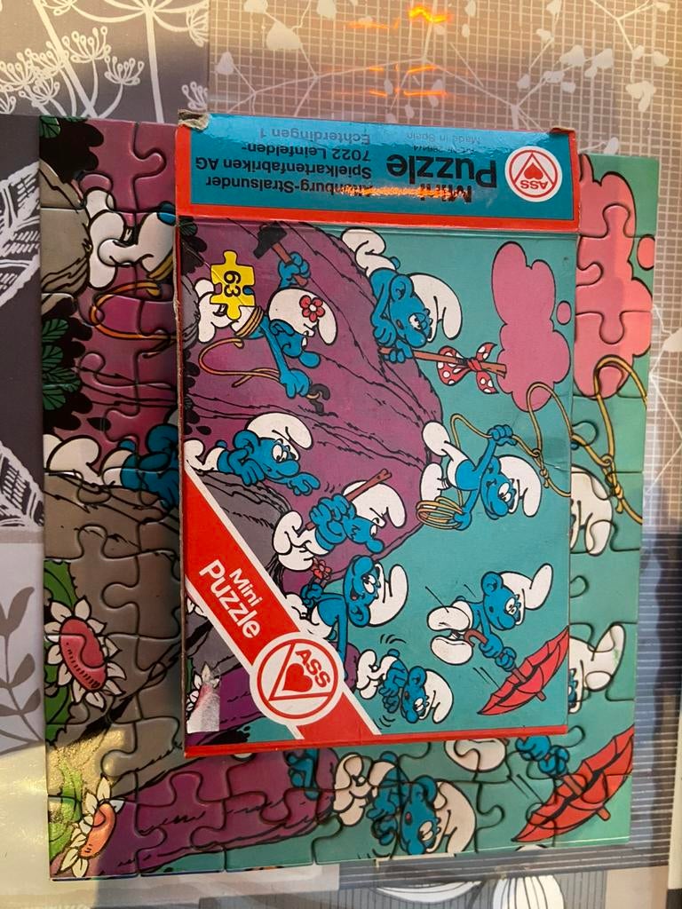 Smurfen smurf puzzel ass 63 stukjes compleet, Ophalen of Verzenden, Zo goed als nieuw, Verschillende Smurfen