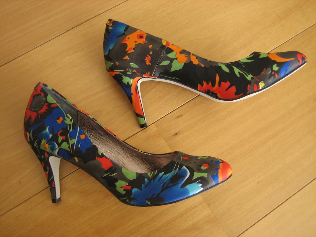 Elegante bont gekleurde pumps LA STRADA 40 snazzeys, Pumps, Overige kleuren, Verzenden, Nieuw