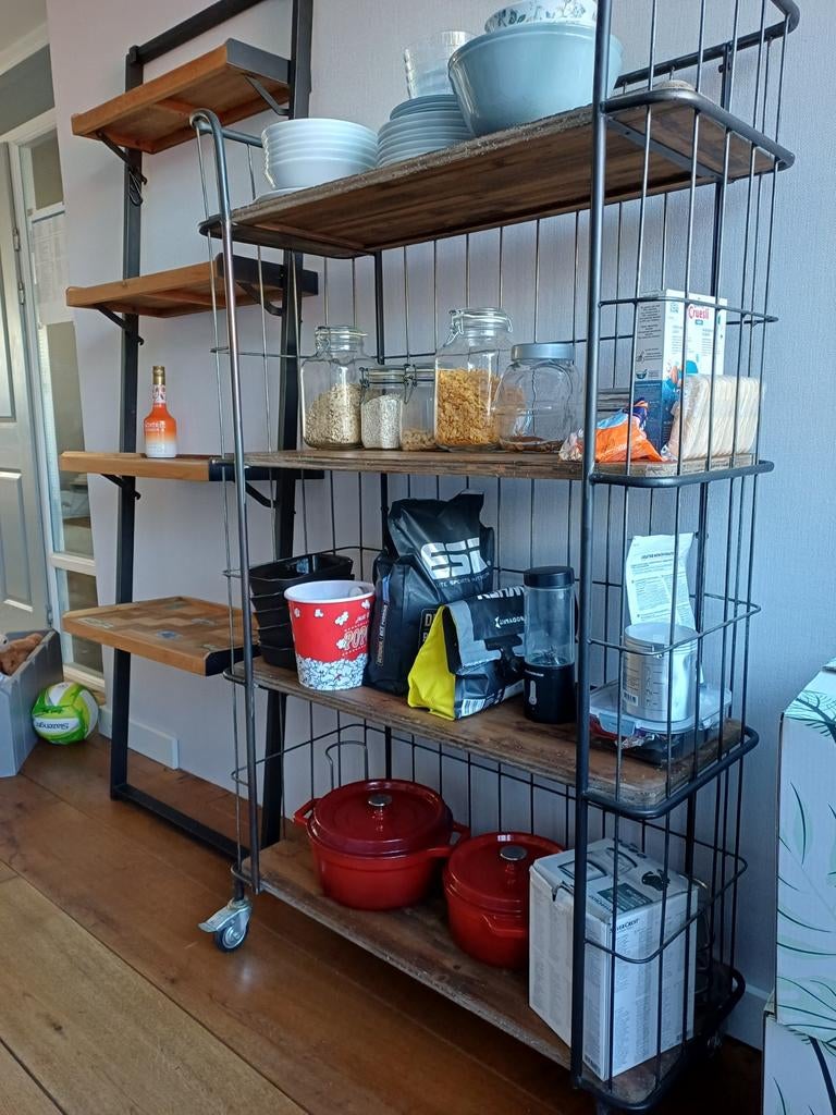 SPOTGOEDKOOP Teakhouten bakkerskast Troubadour  - 47,50 euro, Ophalen