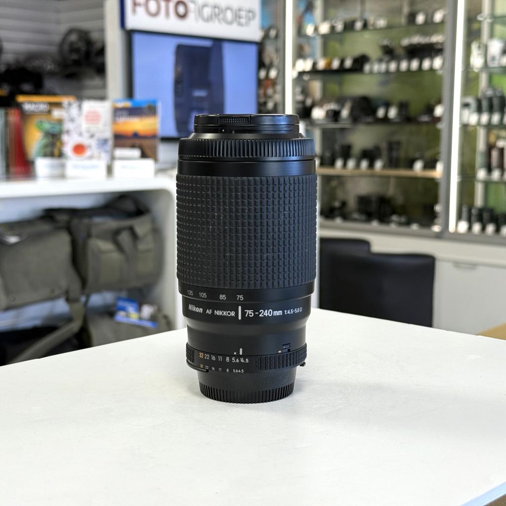 Nikon AF 75-240mm f/4.5-5.6 D (Heerenveen), Niet ingevuld, Niet ingevuld, Zoom, Niet ingevuld
