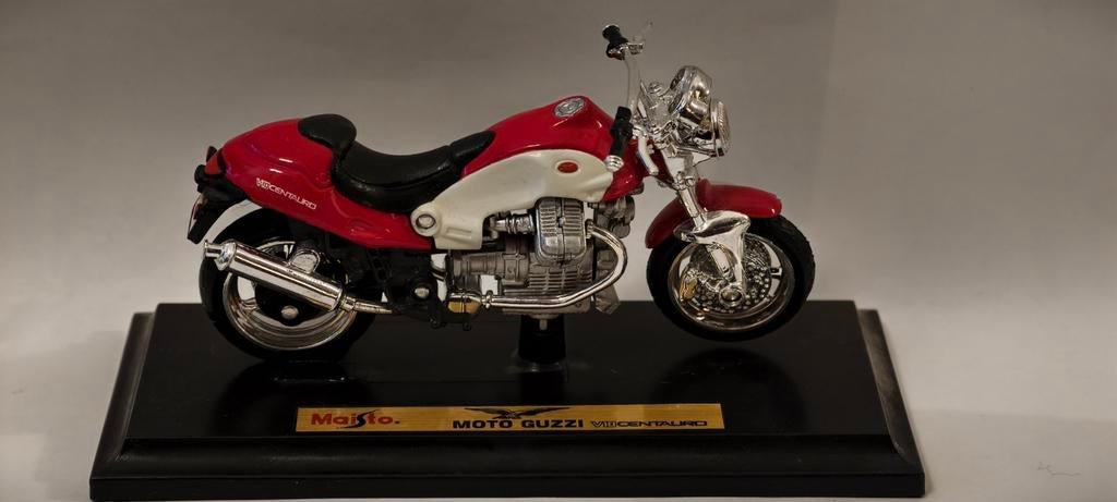 Moto Guzzi V10CENTAURO schaalmodel 1:18 Maisto, Ophalen of Verzenden, Zo goed als nieuw, Motor, Maisto