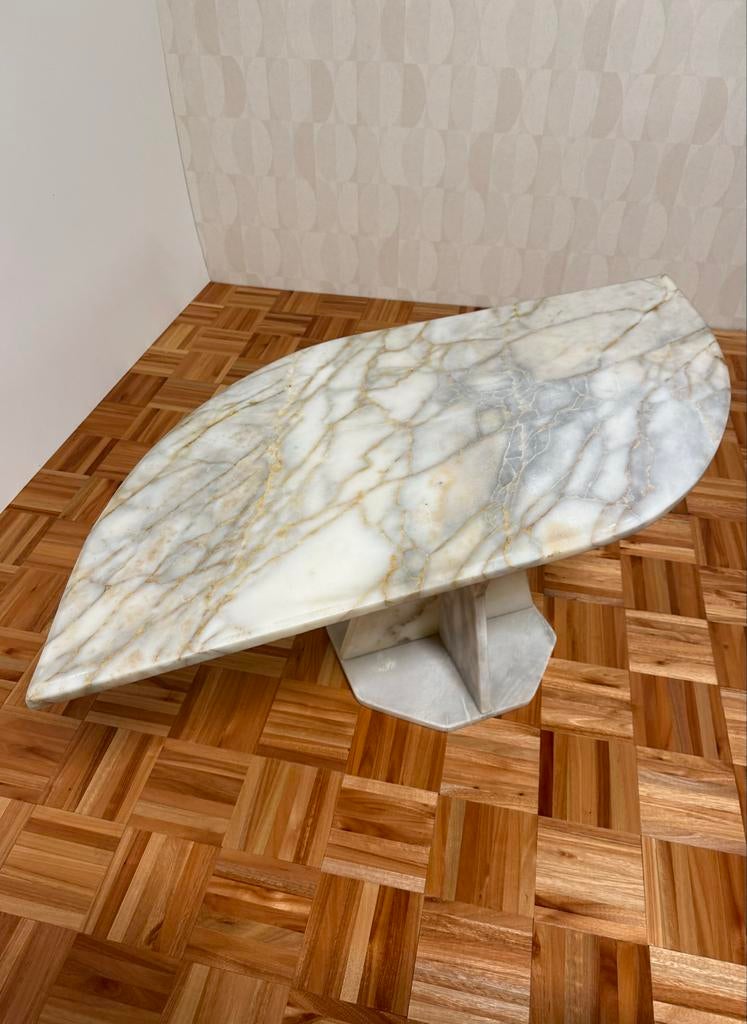 Vintage marmeren tafel teardrop jaren 70, Huis en Inrichting, Tafels | Salontafels, Gebruikt, Minder dan 50 cm, 50 tot 100 cm