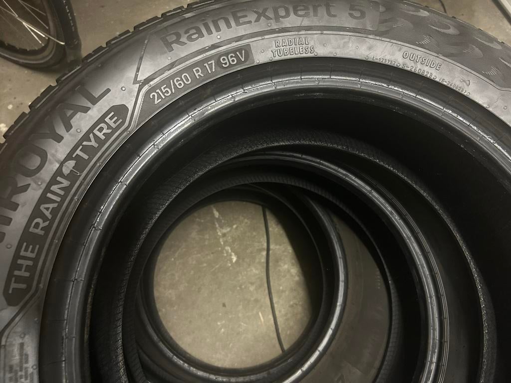 Zomerbanden Opel Mokka - 215/60 R17, Ophalen of Verzenden, Gebruikt