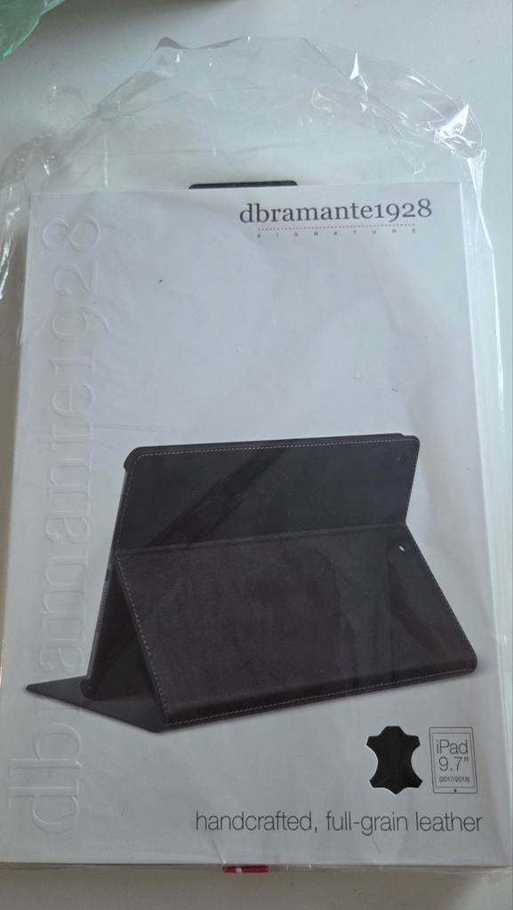 dbramante1928 iPad 9.7" Hoes - ongebruikt, 10 inch, Gebruikt, Dbramante1928, Ophalen of Verzenden