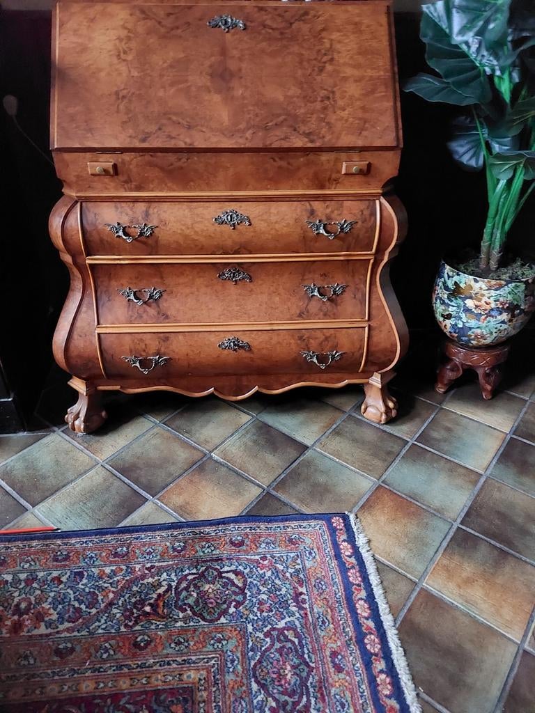 Bureau met klep., Ophalen