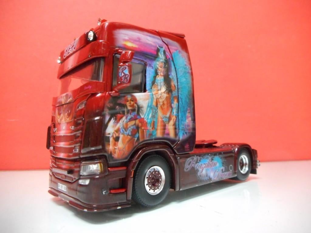 WSI SCANIA S HIGHLINE BEAU BRAZILIAN DREAMS 01-4714, Hobby en Vrije tijd, Modelauto's | 1:50, Ophalen of Verzenden, Nieuw, Bus of Vrachtwagen