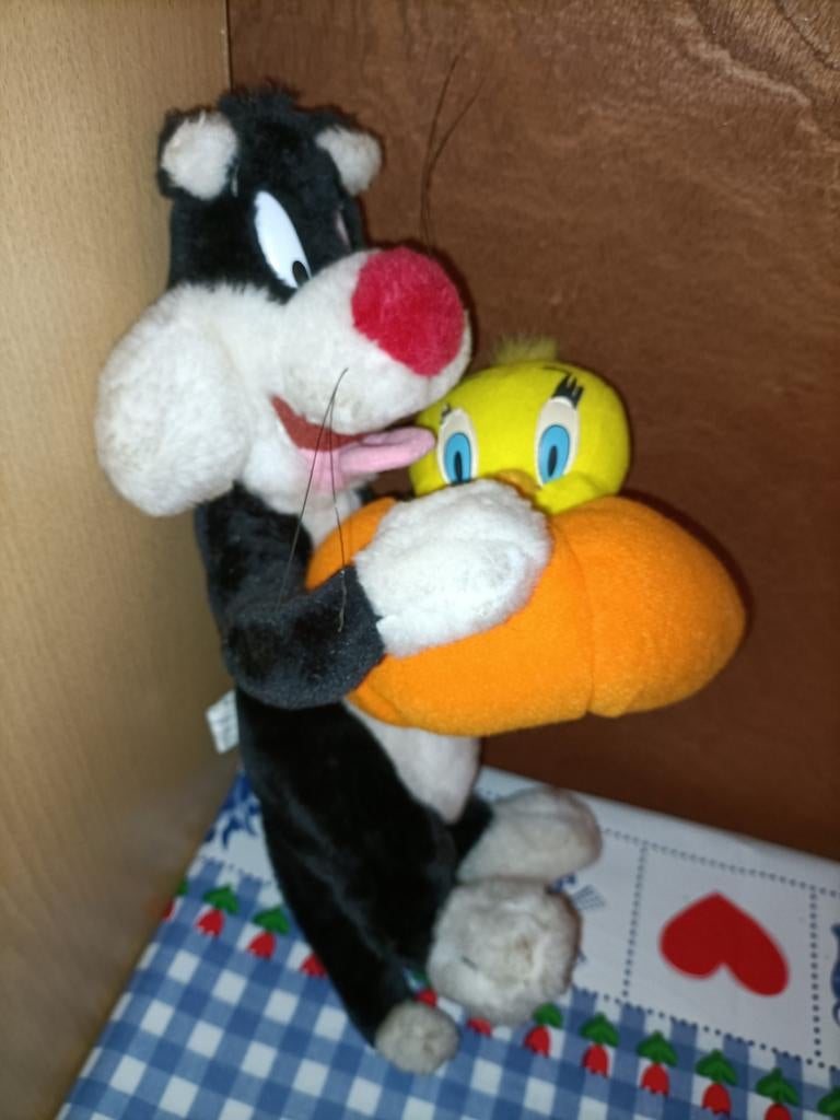 Sylvester knuffel met tweety in zijn armen in pompoen ui, Ophalen of Verzenden, Zo goed als nieuw, Overige typen