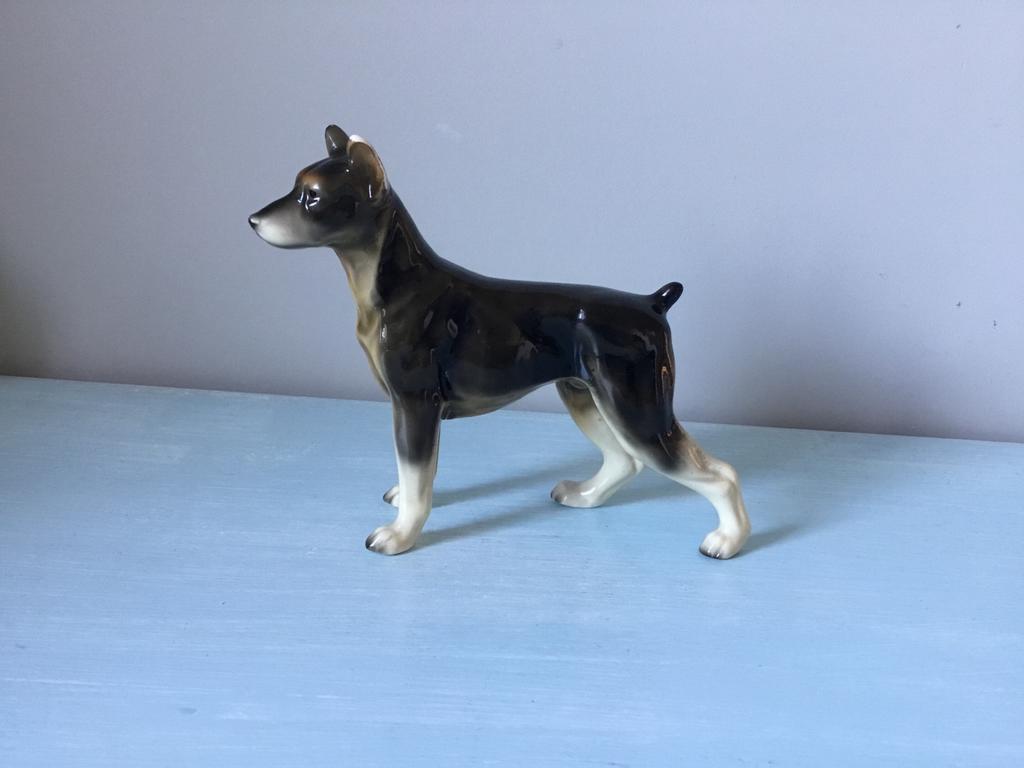 Mooi beeldje van een Dobberman., Ophalen of Verzenden, Zo goed als nieuw, Dier