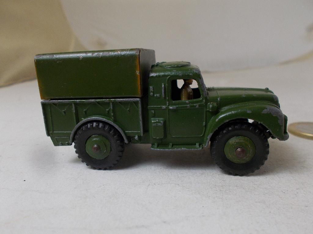 1954 Dinky Toys 641 ARMY 1 TON CARGO TRUCK +HUIF+DRIVER (S), Ophalen of Verzenden, Gebruikt, Bus of Vrachtwagen, Dinky Toys