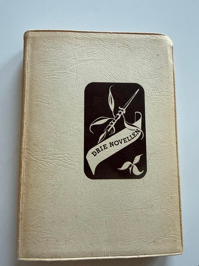 Drie Novellen - Geschenk Nederlandse Boekenweek 1939, Ophalen of Verzenden, Gelezen