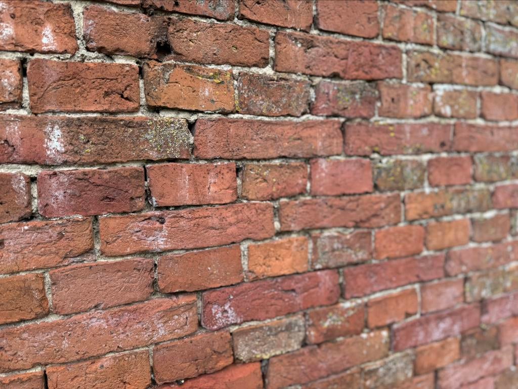 Partijen antieke Friese rode steen handvorm., Ophalen, Gebruikt, Bakstenen