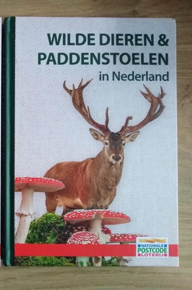 Boek | Nationale Natuur boeken ( Wilde Dieren Paddenstoel ), Ophalen, Zo goed als nieuw, Natuur algemeen, Nationale Postcode Loterij