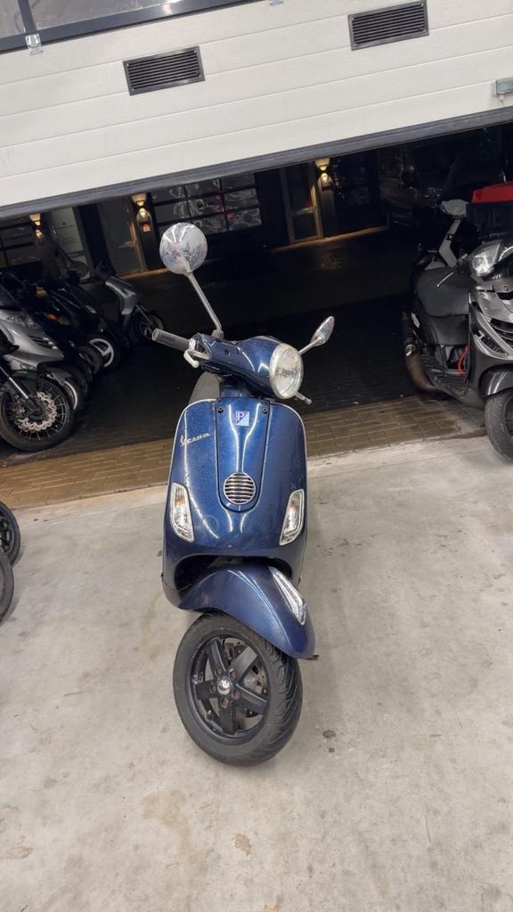 Vespa lx50, Fietsen en Brommers, Scooters | Vespa, Zo goed als nieuw, Vespa LX, Benzine, Ophalen of Verzenden