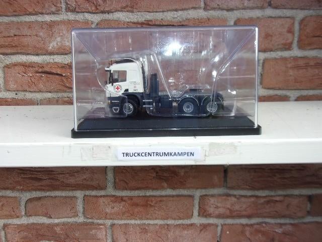 Tekno  Scania  P 4 Serie  Slaapcabine   van  Red  Cross.