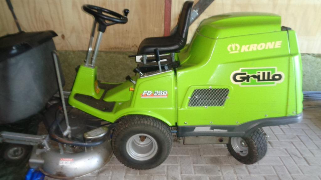 zware grillo zitmaaier  met vangbak  vangbak electrisch kiep, Ophalen, Grillo, Nederland, Opvangbak