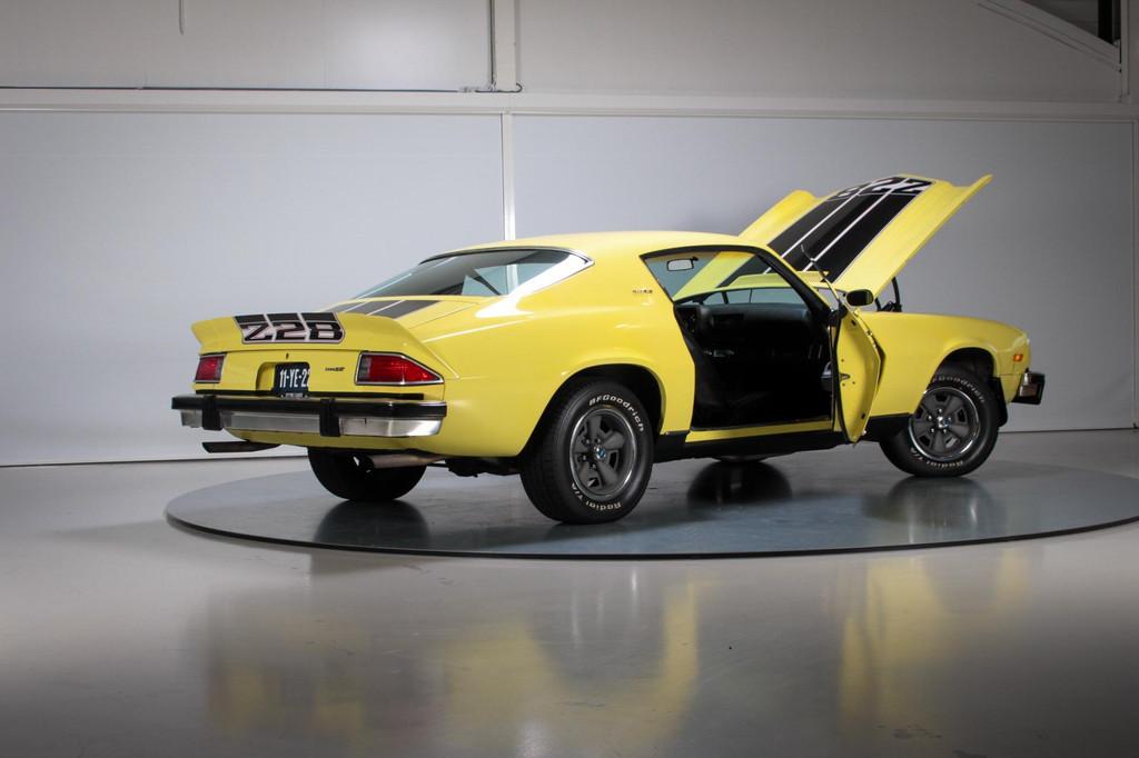 1974 Chevrolet Camaro Z28, Automaat, Achterwielaandrijving, Zwart, Chevrolet