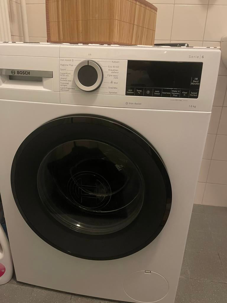 Weinig gebruikte bosch serie 6 wasmachine 9 kilo, Ophalen of Verzenden, Zo goed als nieuw, 1200 tot 1600 toeren, 85 tot 90 cm