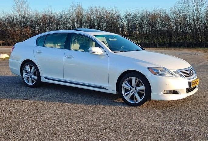 ⚪Lexus GS450H Hybrid ParelmoerWit/ Dealer Onder.✅, Auto's, Lexus, Achterwielaandrijving, 2000 kg, Wit, Overige kleuren