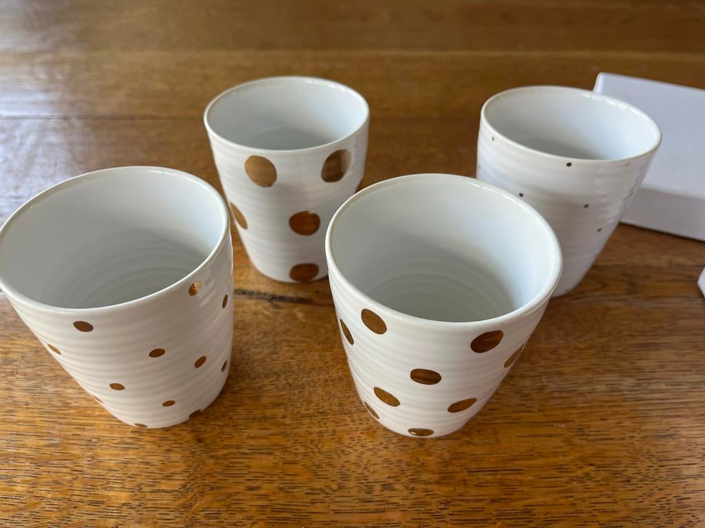 Mokken &klevering met gouden stippen, 4 stuks, Overige typen, Nieuw, Ophalen of Verzenden, Steen/keramiek