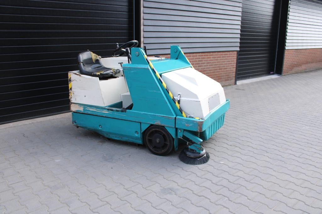 Tennant zit veegmachine elektrische, Ophalen, Gebruikt, Overige typen