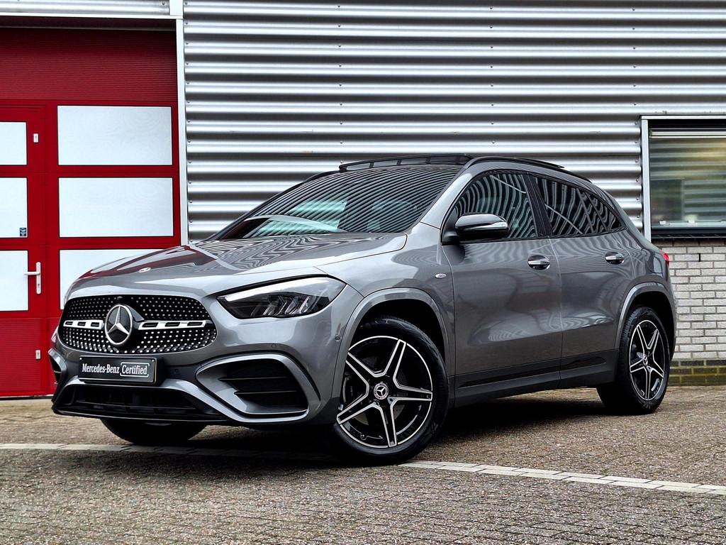 Mercedes-Benz GLA-klasse 250 e Star Edition AMG Line | Panor, Stof, 4 cilinders, 16 kWh, Bedrijf