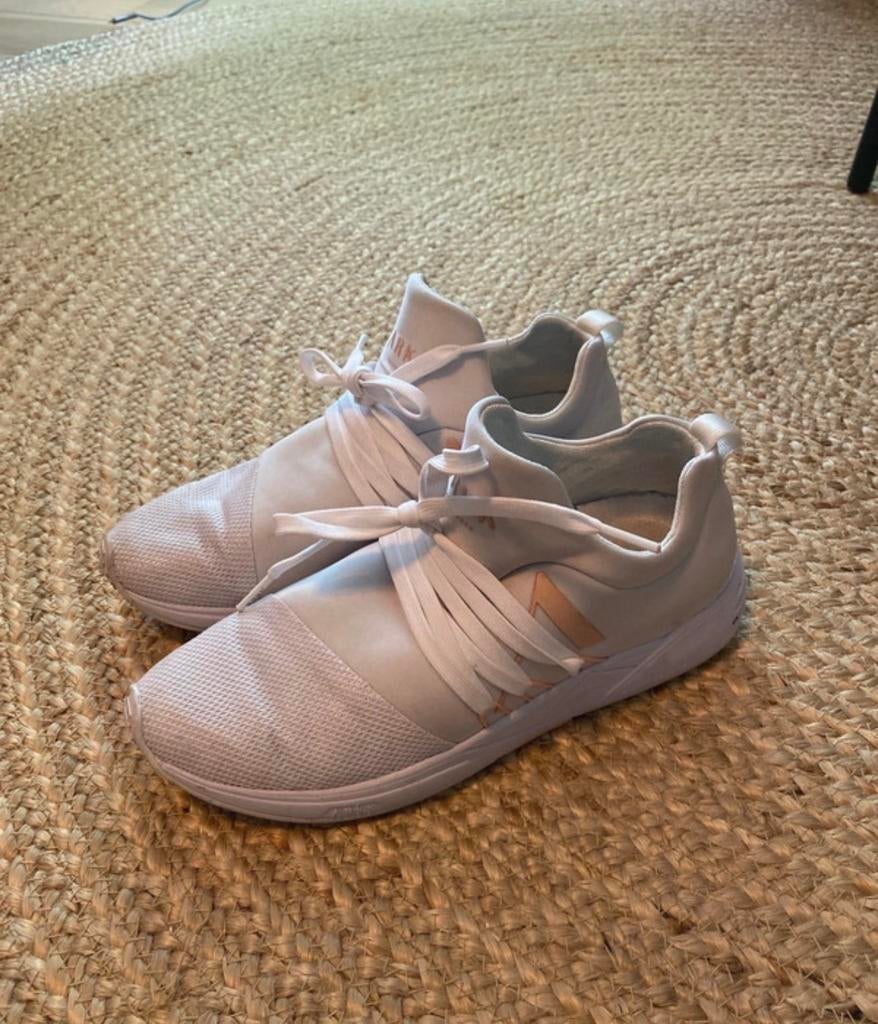 Witte Arkk Copenhagen sneakers, maat 39, Ophalen of Verzenden, Zo goed als nieuw, Wit, Sneakers of Gympen