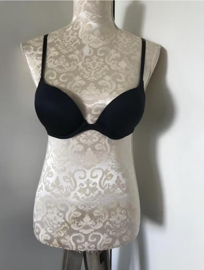 Zwarte BH van Hunkemoller, Hunkemöller, Ophalen of Verzenden, Zwart, BH