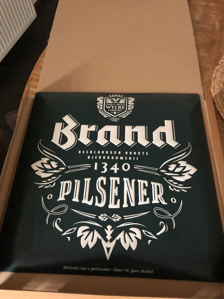 Nieuw Brand Bier Tinnen Reclamebord - 40x40cm, Verzamelen, Merken en Reclamevoorwerpen, Ophalen of Verzenden, Nieuw, Reclamebord