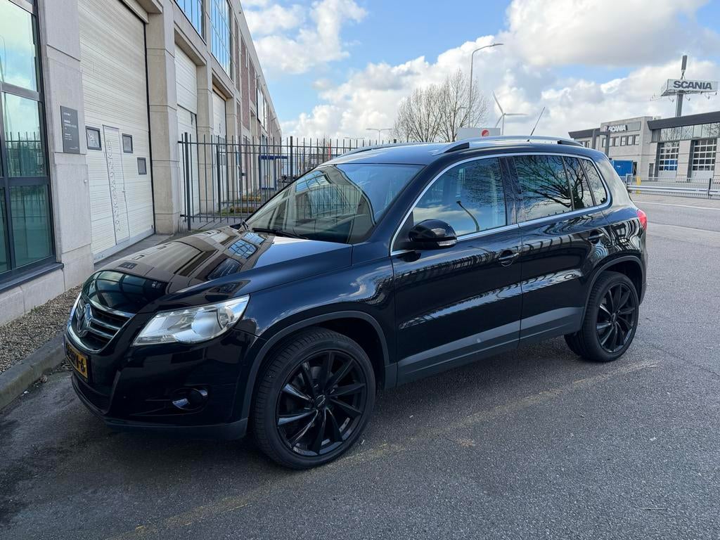 Volkswagen Tiguan 1.4 TSI 110KW 4MOTION 2009 Zwart, Auto's, Volkswagen, Particulier, Tiguan, 4x4, Achteruitrijcamera, Airbags