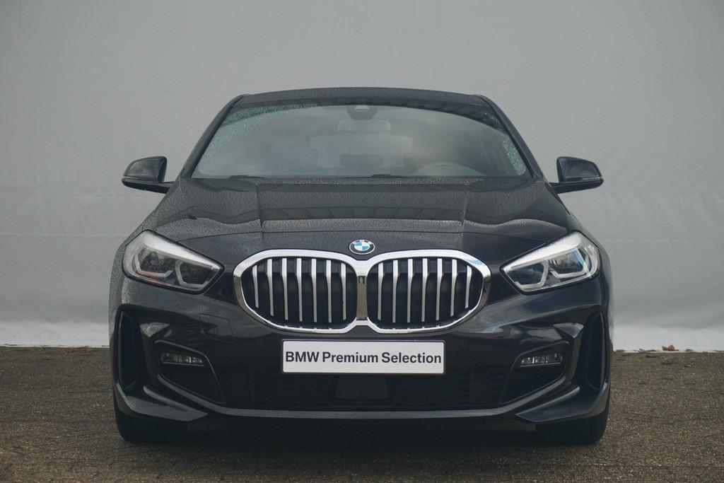 BMW 1 Serie 118i Executive M Sportpakket 18'' / Stuurwielran, Gebruikt, Met garantie (alle), Zwart, Origineel Nederlands