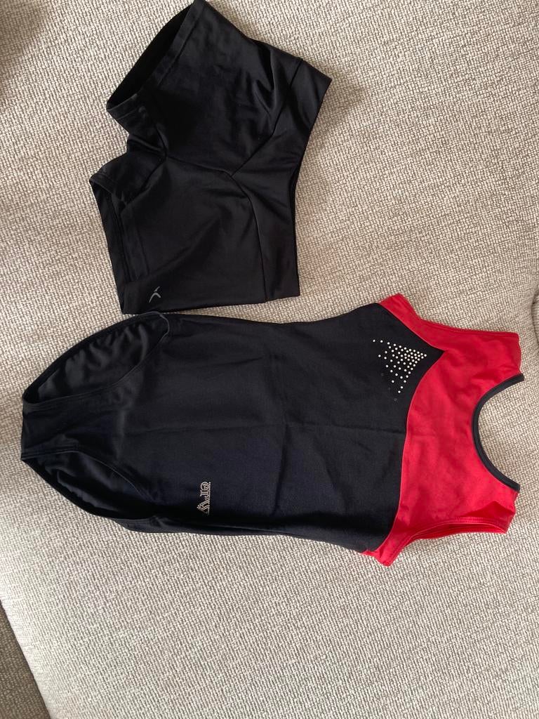 HLC turnpakje & broekje mt 164 (152-158), Sport en Fitness, Turnen, Kindermaat 146 t/m 176, Ophalen of Verzenden, Zo goed als nieuw