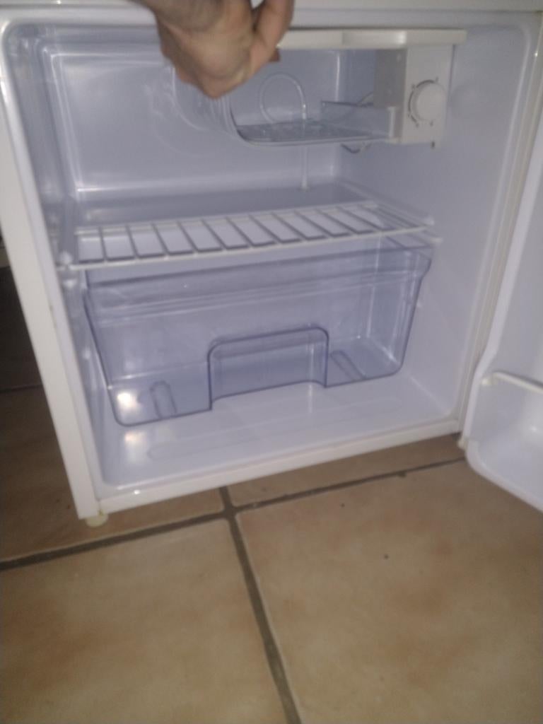 Frigistar mini koelkast, Witgoed en Apparatuur, Koelkasten en IJskasten, Minder dan 85 cm, Ophalen of Verzenden, Met vriesvak