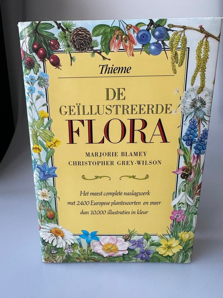 Thieme De Geïllustreerde Flora - Marjorie Blamey, Ophalen of Verzenden, Zo goed als nieuw, Bloemen, Planten en Bomen