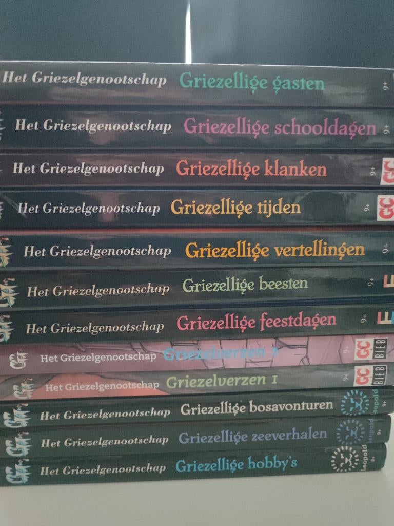 12 boeken van het griezelgenootschap, Ophalen of Verzenden, Zo goed als nieuw, Paul van Loon