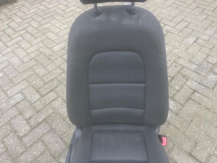 Stoel rechts van een Audi A4, Auto-onderdelen, Interieur en Bekleding, Gebruikt, -, Verzenden, -