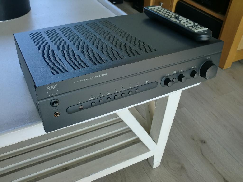 NAD C320BEE Stereo Integrated Amplifier onderhoud gehad., Overige merken, Refurbished, Ophalen of Verzenden, 60 tot 120 watt