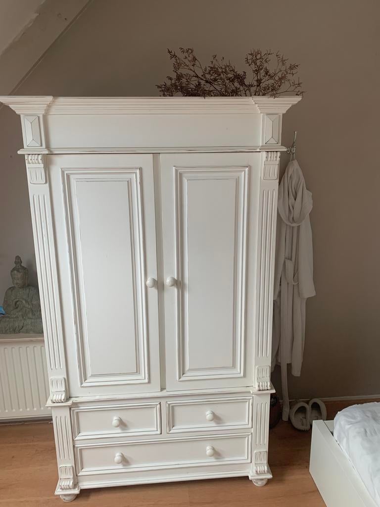 Prachtige stijlvolle kast van hoge kwaliteit, 100 tot 150 cm, Zo goed als nieuw, 150 tot 200 cm, Overige houtsoorten