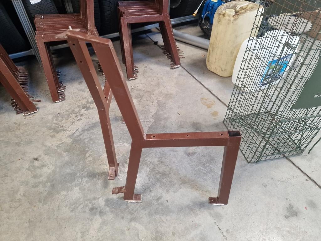 IJzeren banksteunen voor zelfbouw zitbankjes, Ophalen, Gebruikt, Bruin, Metaal