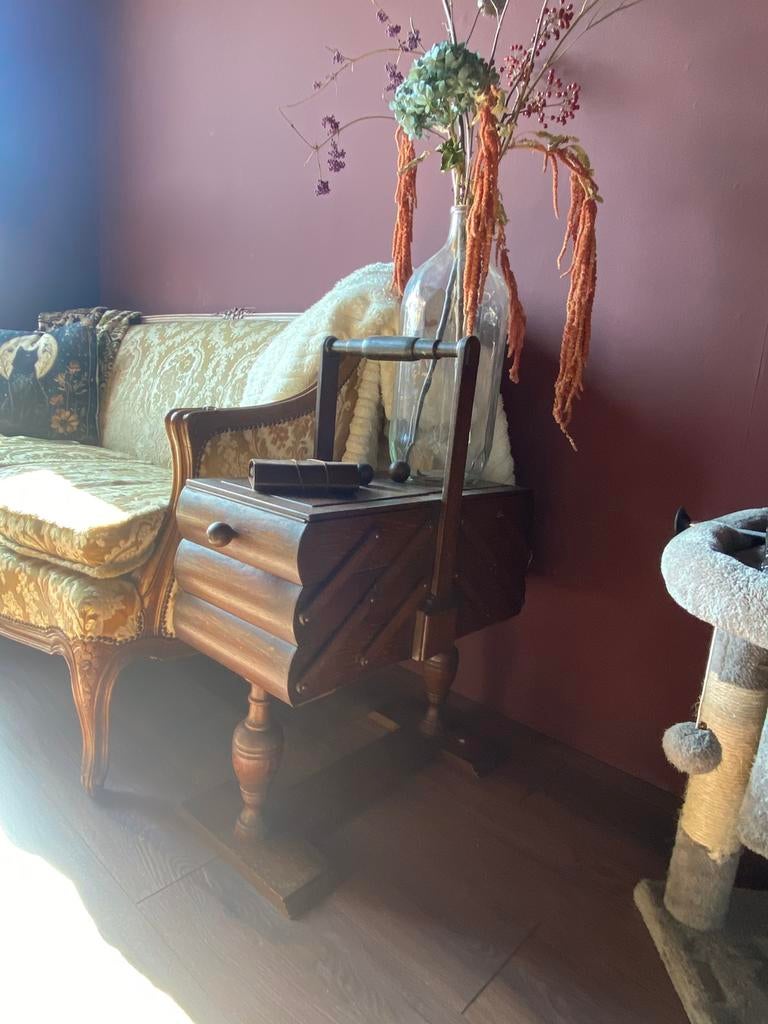 Vintage houten naaikastje / handwerkkastje – uitschuifbaar, Antiek en Kunst, Ophalen