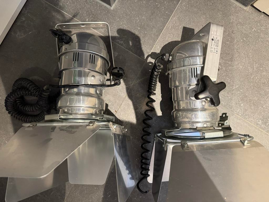 Twee toneellampen, Ophalen, Zo goed als nieuw