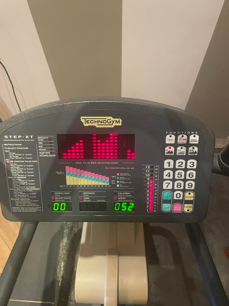 Technogym Step XT Stepper Fitnessapparaat, Ophalen, Gebruikt, Stepapparaat, Metaal
