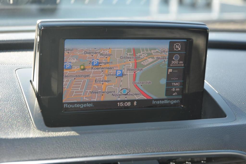 Audi Q3 2.0 TFSI quattro S Edition AUT|Clima|Cruise|NAVI|Goe, Euro 5, Gebruikt, 4 cilinders, Leder en Stof