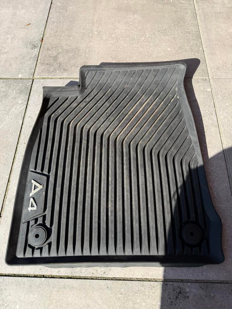 Audi A4 mattenset rubber 5-delig, Auto diversen, Automatten, Zo goed als nieuw, Ophalen