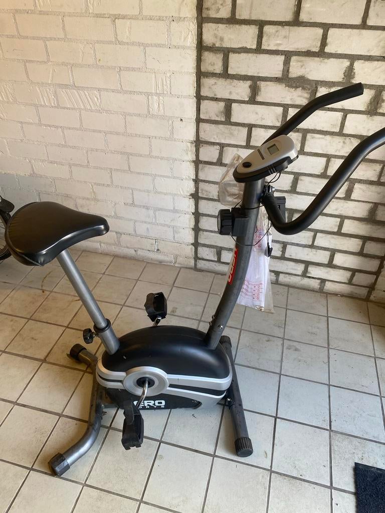 Hometrainer, Sport en Fitness, Ophalen, Gebruikt, Metaal, Benen