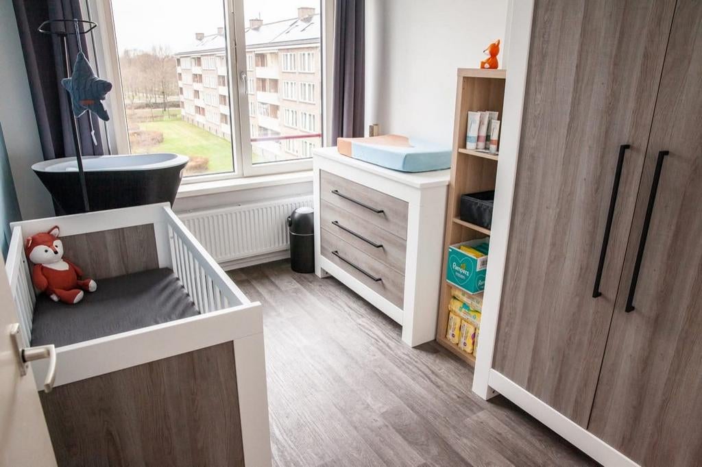 Interbaby babykamer – compleet (ledikant + commode + kast), Ophalen, Zo goed als nieuw, Minder dan 140 cm, Minder dan 70 cm