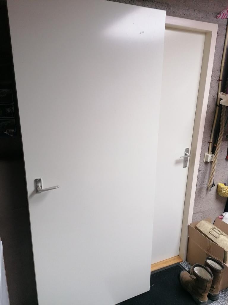 Svedex Deur Binnendeur Opdekdeur Rechtsdraaiend 83x201 cm, Doe-het-zelf en Verbouw, Deuren en Horren, Ophalen, 80 tot 100 cm, Binnendeur